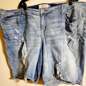 Torrid 28 Shorts
